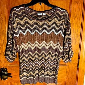 Light weight sweater with scalloped edge on sleeve